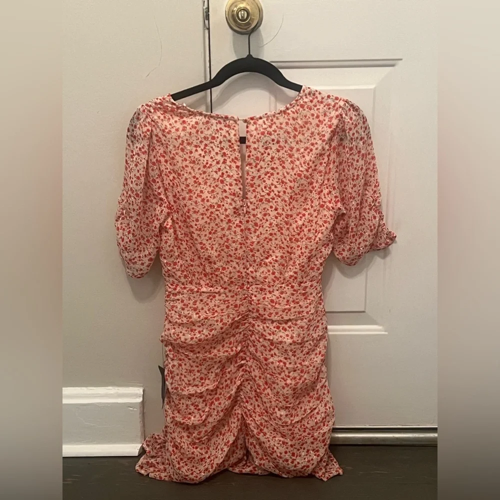 NWT Lulu’s Floral Print Ruched Short Sleeve Mini Dress - Picture 5 of 6